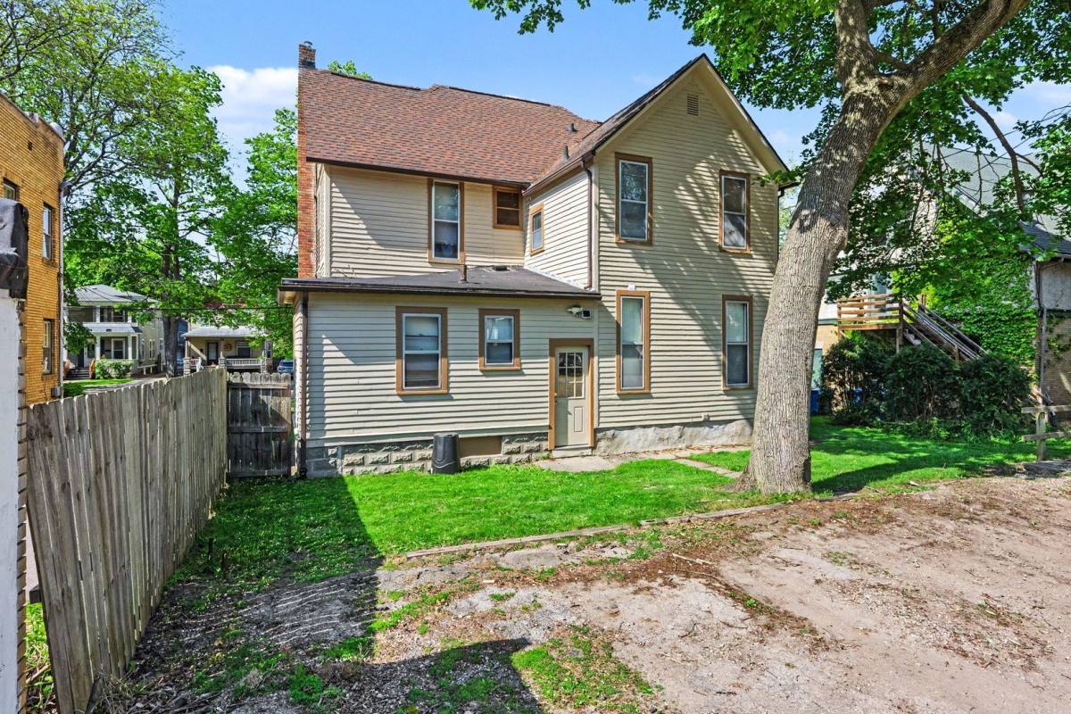 Apartment for rent at 513 Wheaton Ave, Kalamazoo, MI 49008