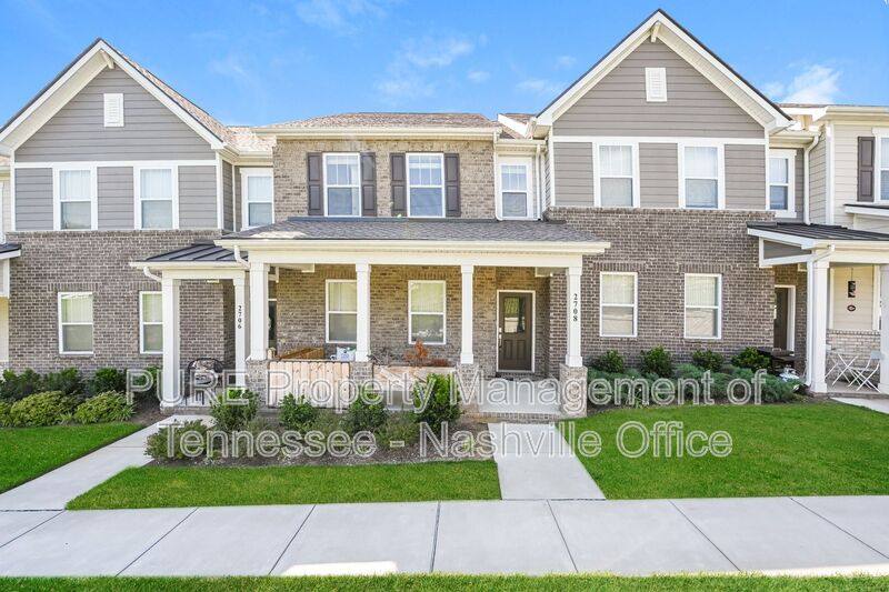 Townhouse for rent at 2708 Fordham St, Columbia, TN 38401