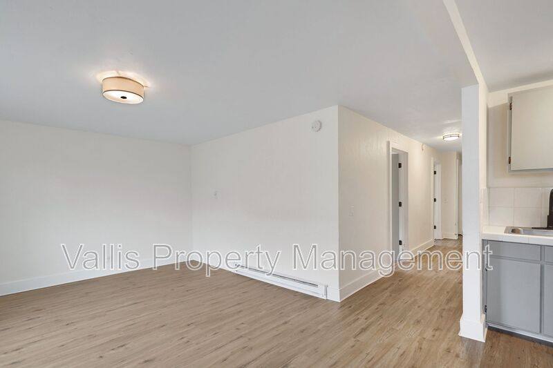 Apartment for rent at 1204 Commercial St NE #3, Salem, OR 97301