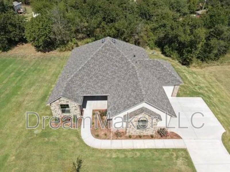 House for rent at 11079 Black Lion Court, Blanchard, OK 73010