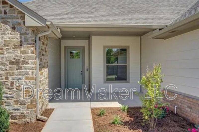 House for rent at 11079 Black Lion Court, Blanchard, OK 73010