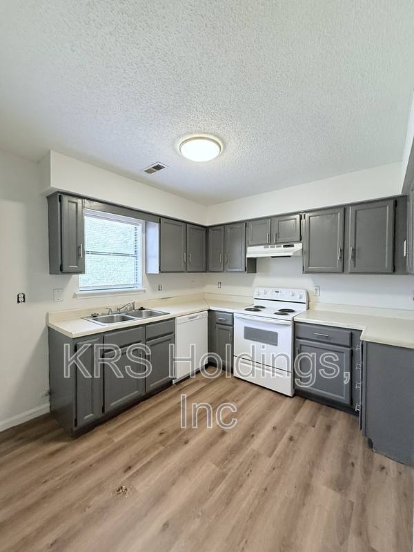 Apartment for rent at 612 Kendall Dr, Durham, NC 27703