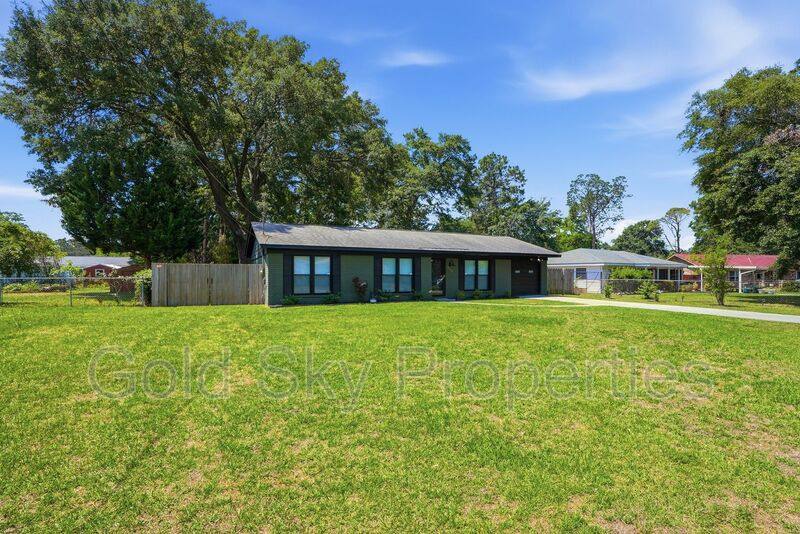 House for rent at 703 Pineview Court, Hinesville, GA 31313