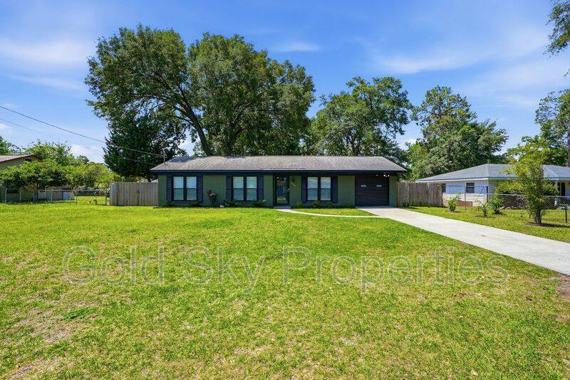 House for rent at 703 Pineview Court, Hinesville, GA 31313