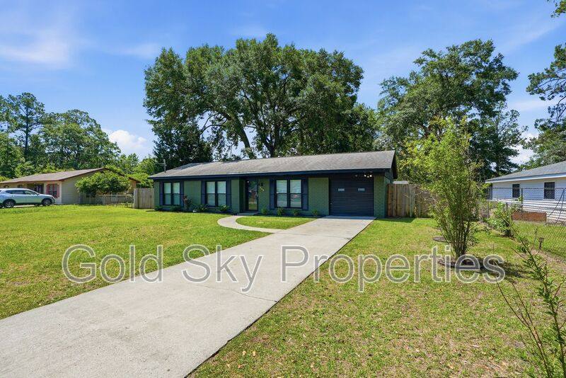 House for rent at 703 Pineview Court, Hinesville, GA 31313