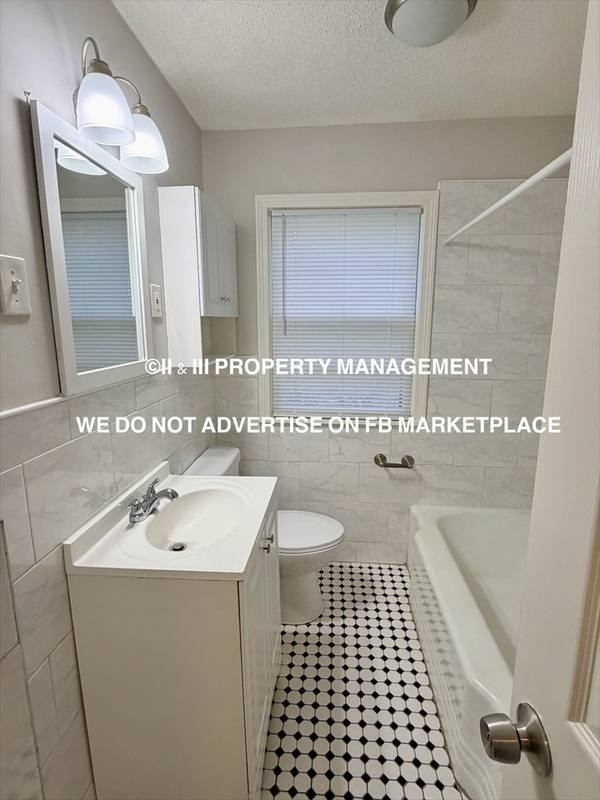 House for rent at 734 E 63rd Terrace, Kansas City, MO 64110