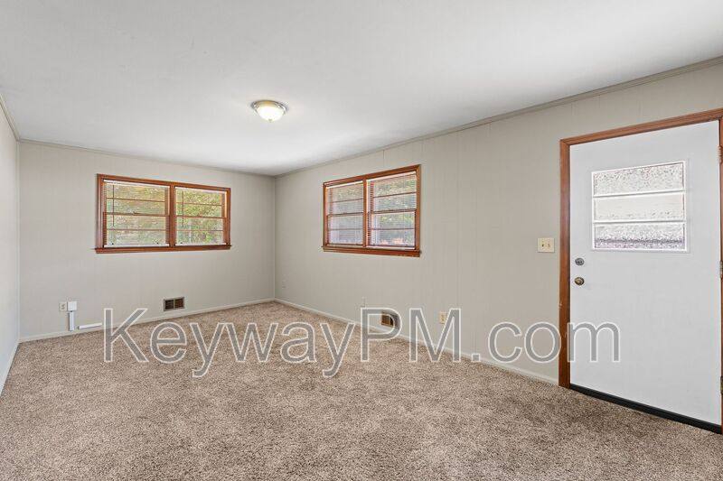 House for rent at 3301 Westmont Dr, Aiken, SC 29801