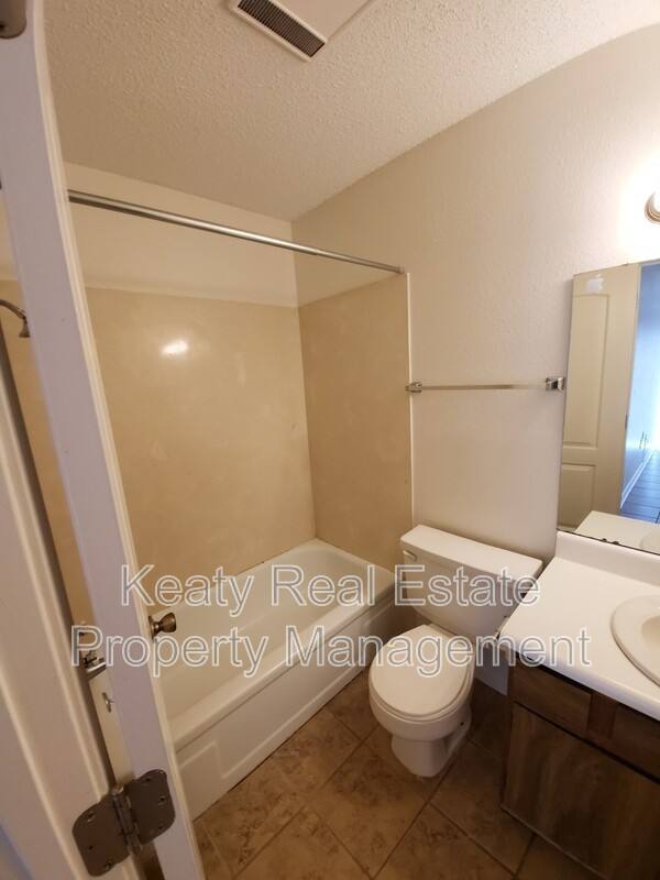 House for rent at 803-2 Fox Run Ave, Lafayette, LA 70508