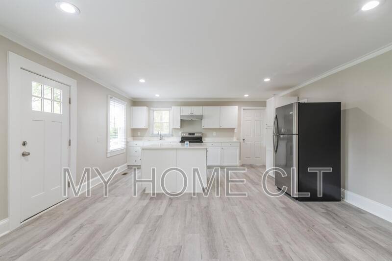 Apartment for rent at 2336 Barry St #A, Charlotte, NC 28205
