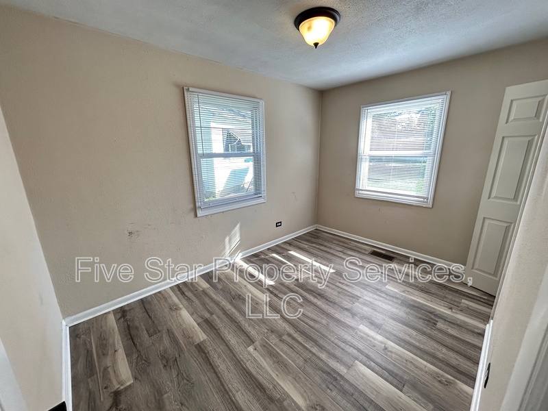 House for rent at 12 Douglas Court, Springfield, IL 62704
