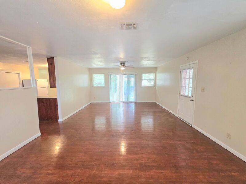 Apartment for rent at 6016 Sewell St #A Gle, Pensacola, FL 32504