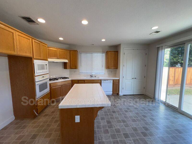 House for rent at 100 Mount Adams Circle, Vacaville, CA 95688