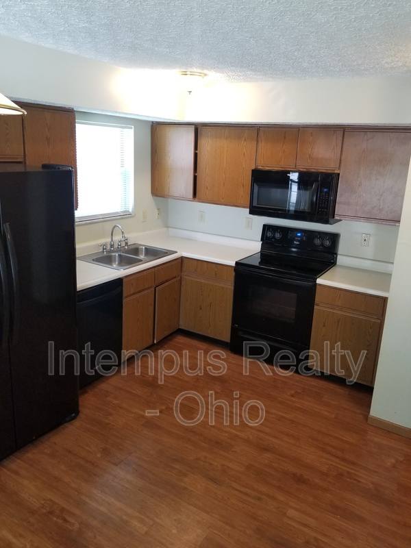 House for rent at 5903 Brookmont Dr, Hilliard, OH 43026