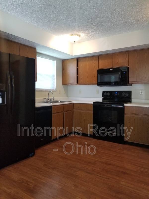 House for rent at 5903 Brookmont Dr, Hilliard, OH 43026