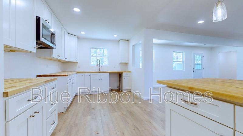 House for rent at 2506 Byington Beaver Ridge Rd, Knoxville, TN 37931