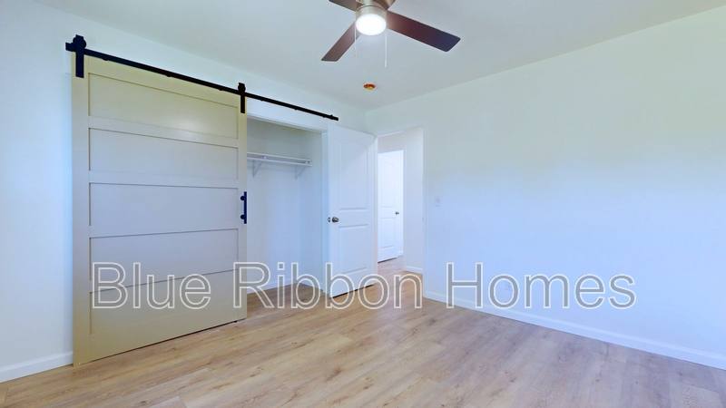 House for rent at 2506 Byington Beaver Ridge Rd, Knoxville, TN 37931