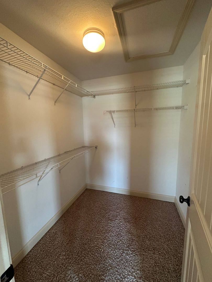 Townhouse for rent at 1604 S Division St, Mahomet, IL 61853