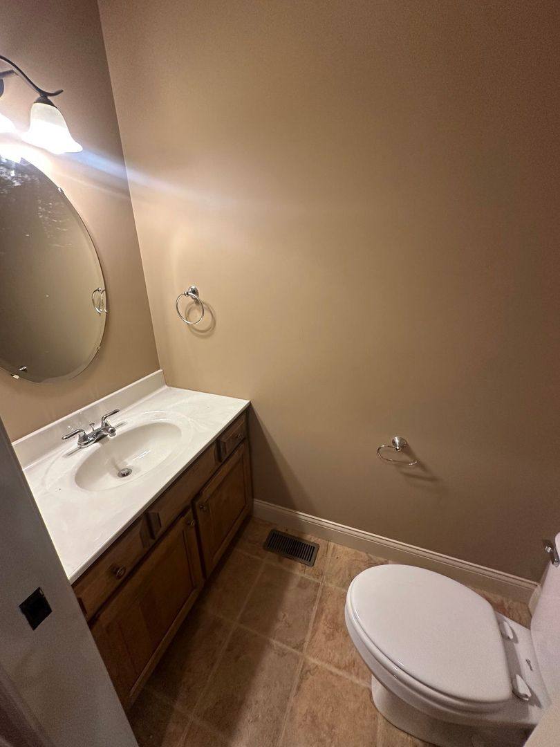 Townhouse for rent at 1604 S Division St, Mahomet, IL 61853
