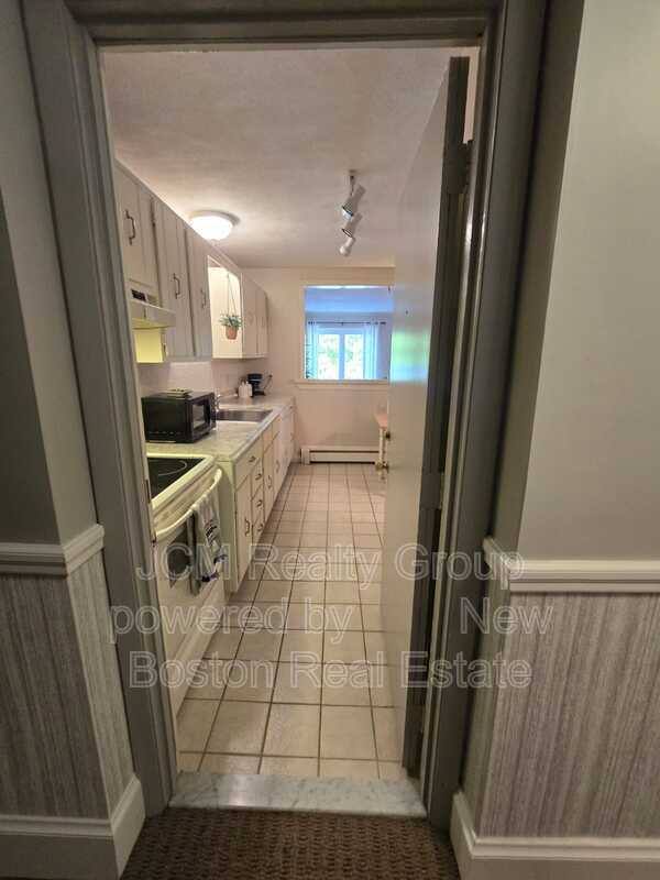 Apartment for rent at 276 Albion St #22 2nd Floor, Wakefield, MA 01880