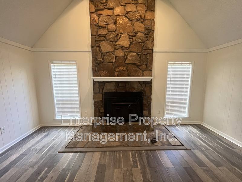 House for rent at 9161 Gainsborough Dr, Arlington, TN 38002