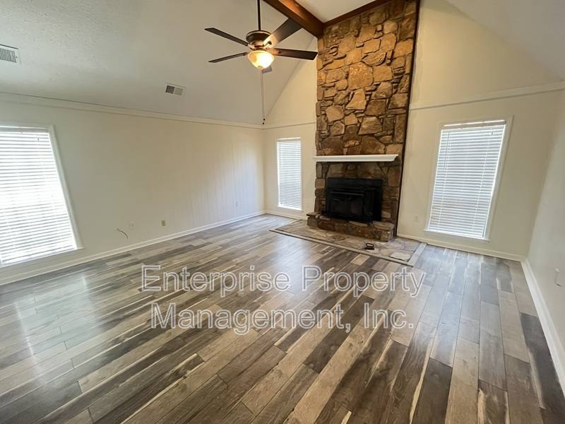 House for rent at 9161 Gainsborough Dr, Arlington, TN 38002