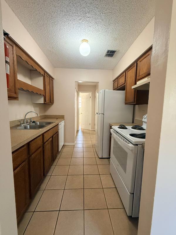 Townhouse for rent at 470 Crabapple Court #D, Orange Park, FL 32073