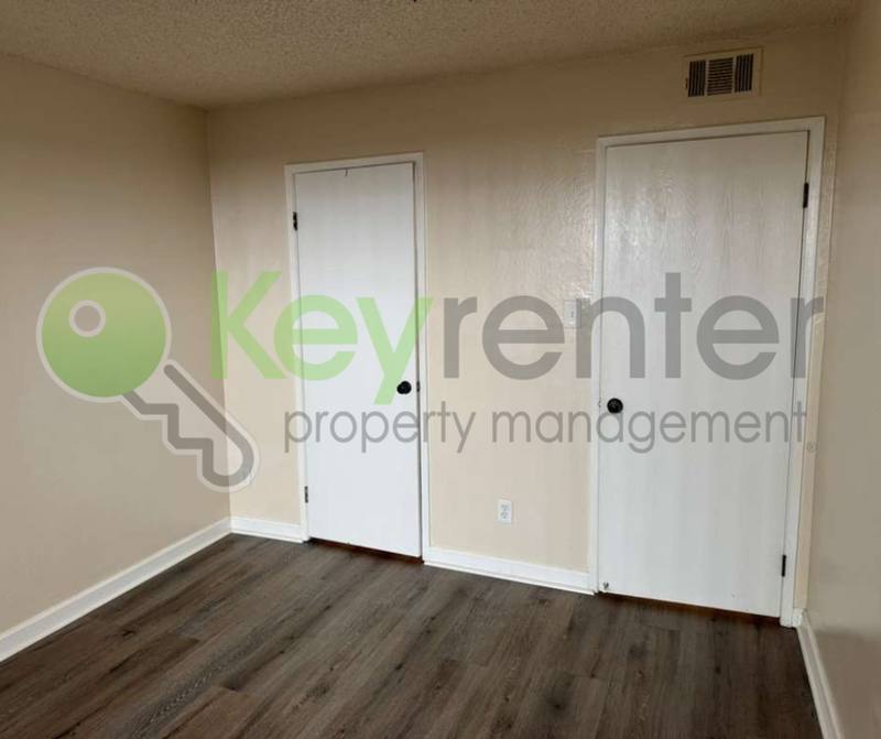 House for rent at 2515 H St #5, Sacramento, CA 95816