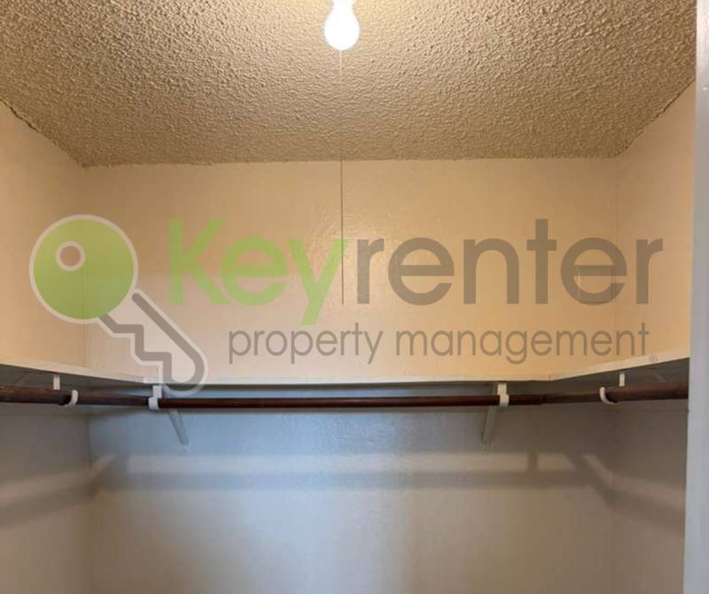 House for rent at 2515 H St #5, Sacramento, CA 95816