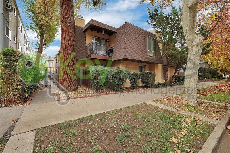 House for rent at 2515 H St #5, Sacramento, CA 95816