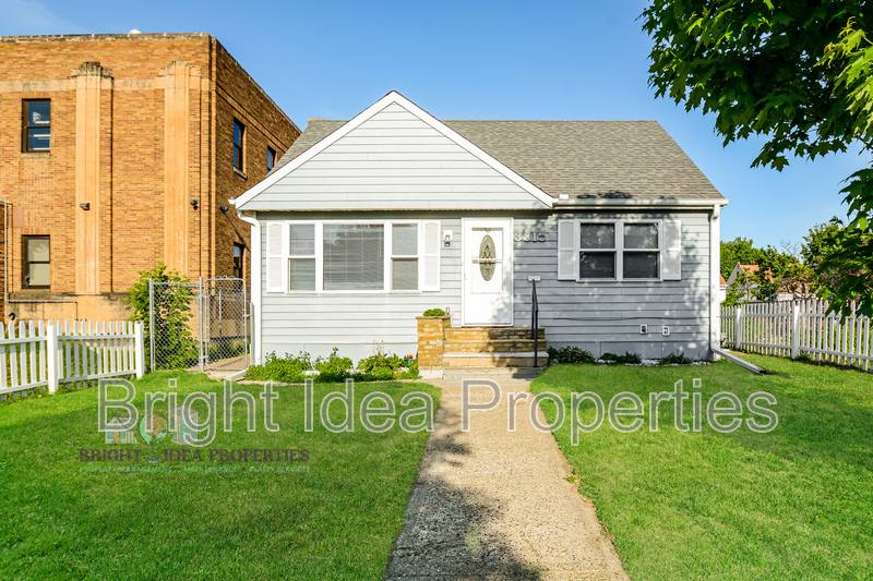 House for rent at 3315 N James Ave, Minneapolis, MN 55412