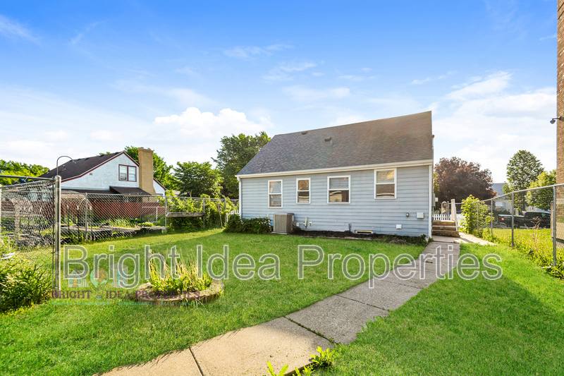 House for rent at 3315 N James Ave, Minneapolis, MN 55412