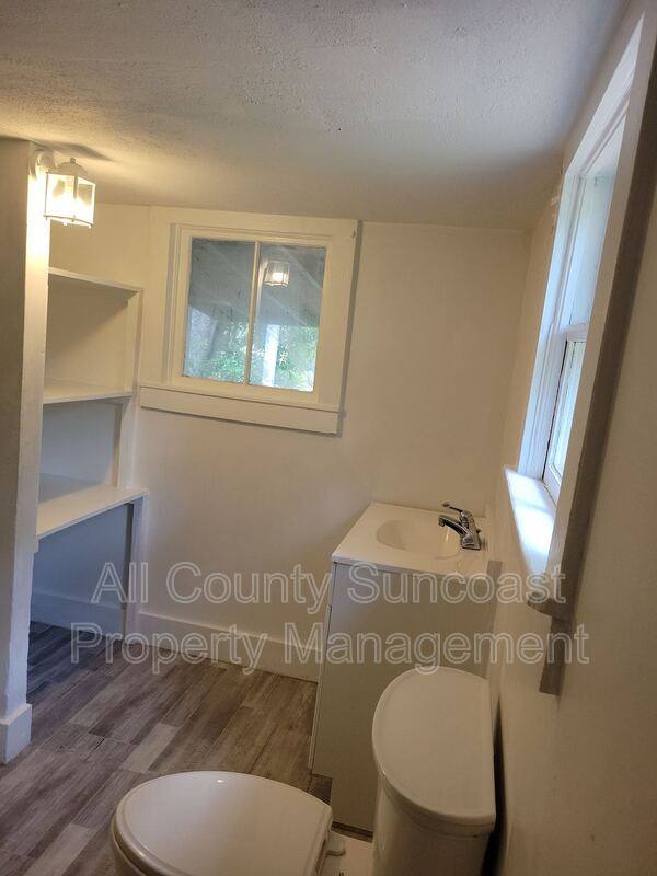 House for rent at 1341 US-Highway 98 W, Perry, FL 32348