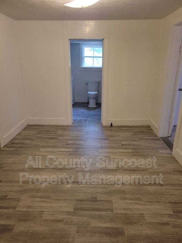 House for rent at 1341 US-Highway 98 W, Perry, FL 32348