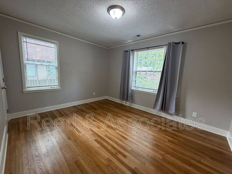 Apartment for rent at 743 Shotwell St #1, Memphis, TN 38111