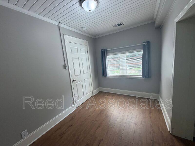 Apartment for rent at 743 Shotwell St #1, Memphis, TN 38111