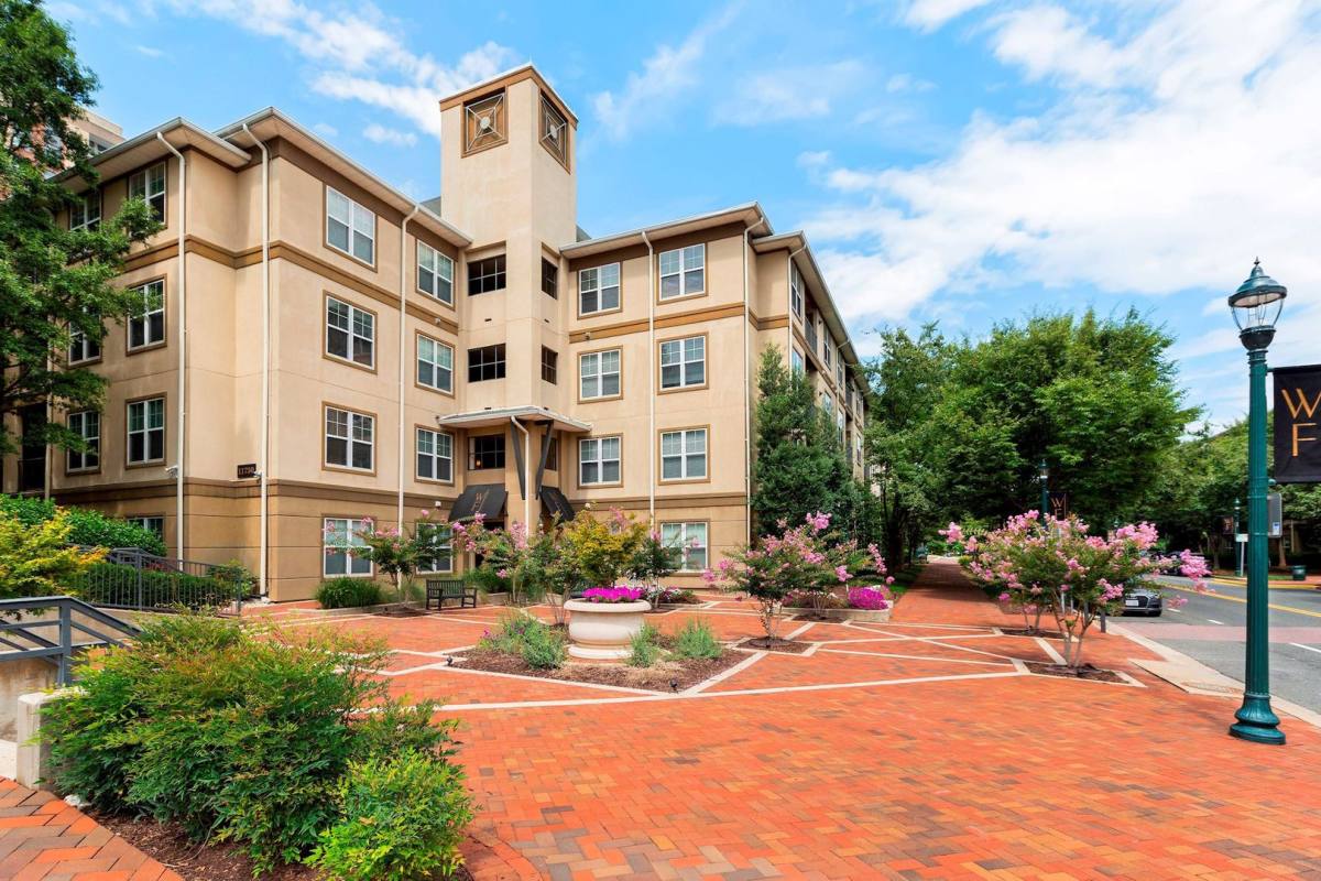 Condo for rent at 11750 Old Georgetown Rd, Rockville, MD 20852