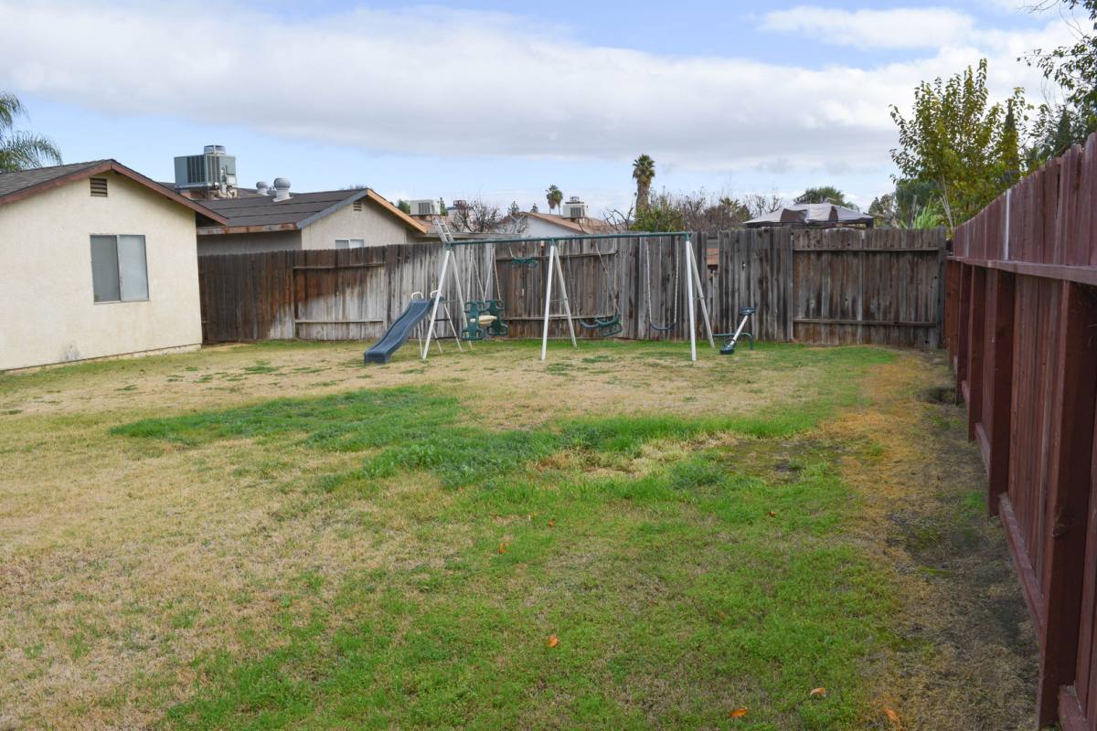 House for rent at 4809 Millbrook Way, Bakersfield, CA 93313