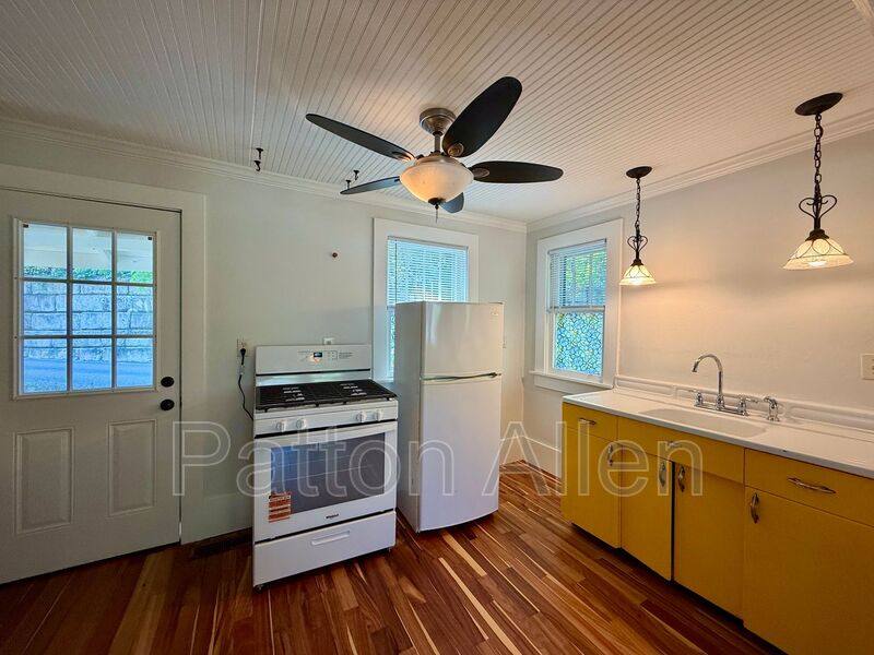 House for rent at 155 Wamboldt Ave, Asheville, NC 28806