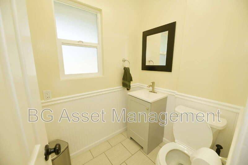 House for rent at 3830 Twin Oaks Way, Oakland, CA 94605