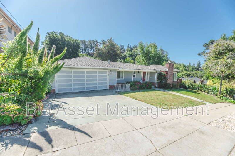 House for rent at 3830 Twin Oaks Way, Oakland, CA 94605