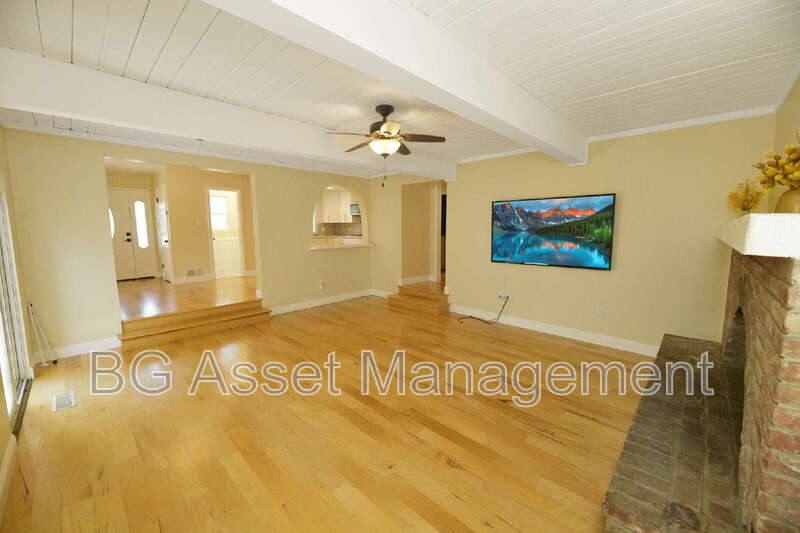 House for rent at 3830 Twin Oaks Way, Oakland, CA 94605
