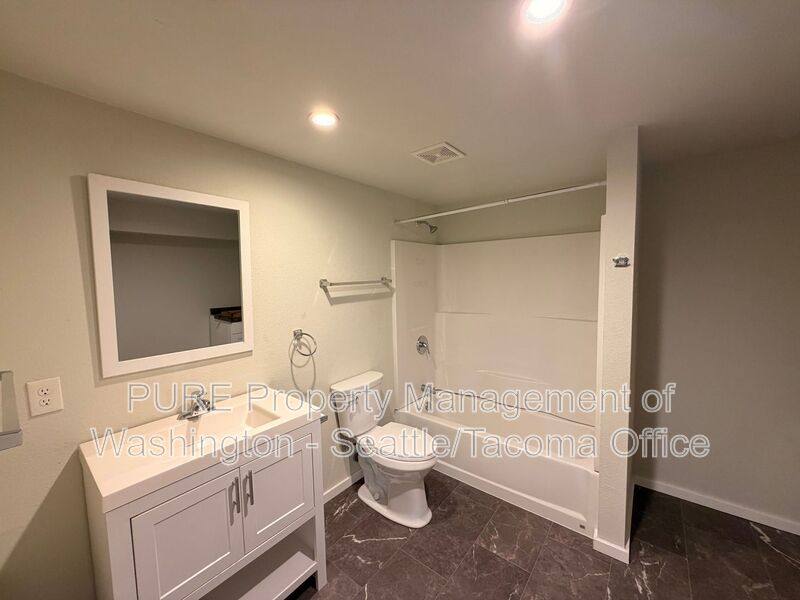 Apartment for rent at 6217 S Huson #B, Tacoma, WA 98409