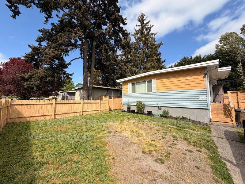 Apartment for rent at 6217 S Huson #B, Tacoma, WA 98409