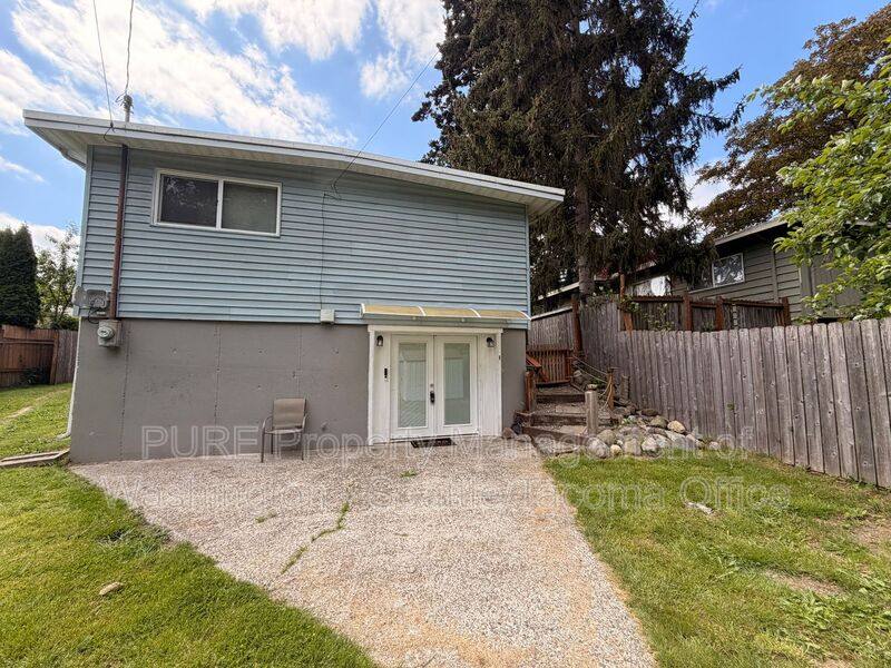 Apartment for rent at 6217 S Huson #B, Tacoma, WA 98409