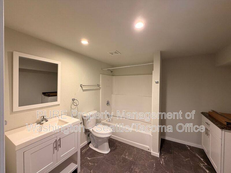 Apartment for rent at 6217 S Huson #B, Tacoma, WA 98409