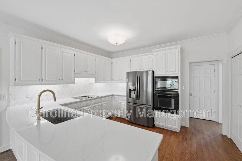 House for rent at 5906 Sharon Hills Rd, Charlotte, NC 28210