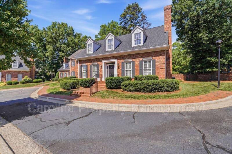 House for rent at 5906 Sharon Hills Rd, Charlotte, NC 28210