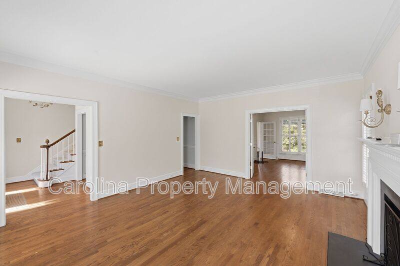 House for rent at 5906 Sharon Hills Rd, Charlotte, NC 28210