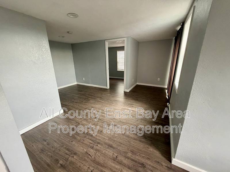 Apartment for rent at 716 Gateview Ave #2, Albany, CA 94706