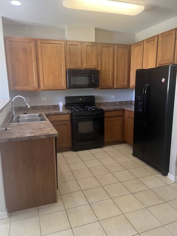 Apartment for rent at 5752 Wildspring Dr, Lake In the Hills, IL 60156